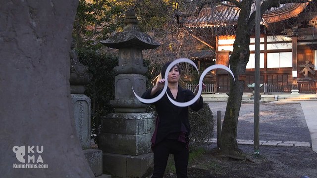 Illusions optiques réalisées avec des cerceaux de Jonglage