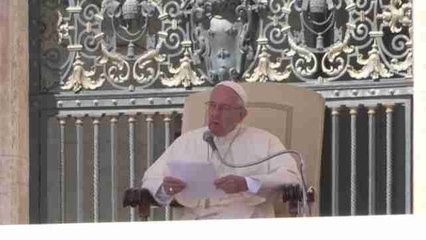 El papa promete sus oraciones "por los hermanos de Ecuador"