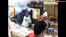 Gold looted from jewellery shop in Karachi 14 March 2016