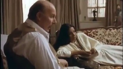 See What Shabana Azmi is Saying About Imran Khan in Her Movie Vidrail - YouTube