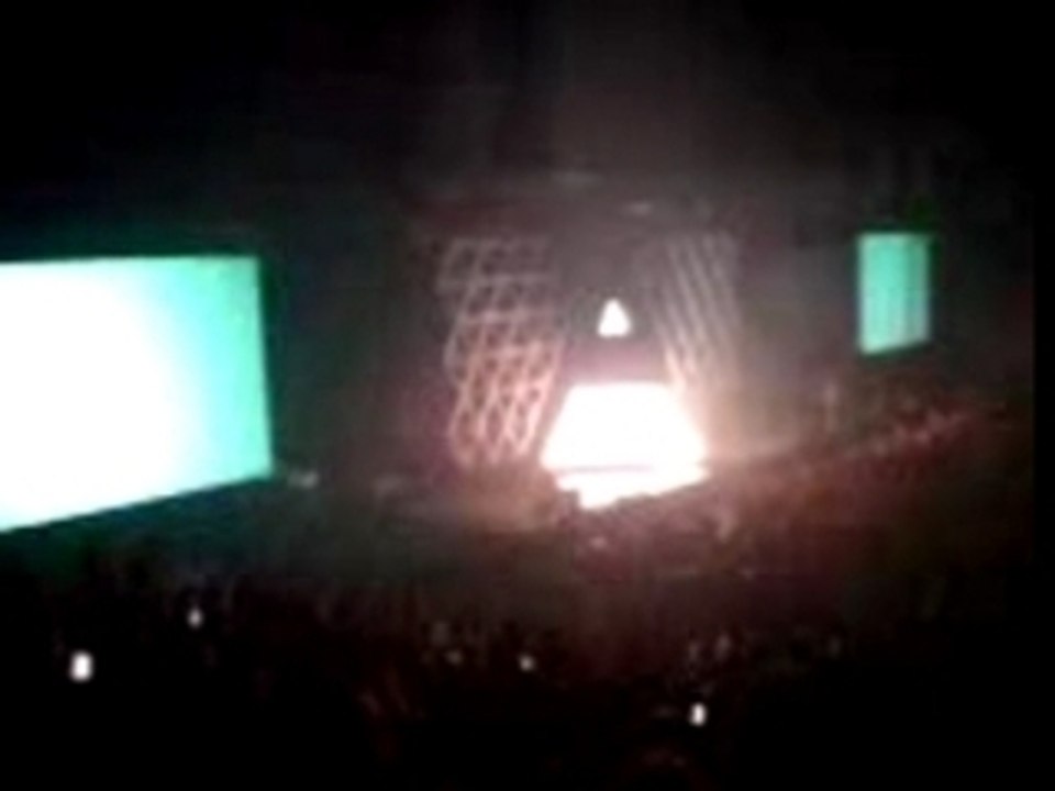 daft punk bercy rappel alive angle 2007 gauche left pyramide