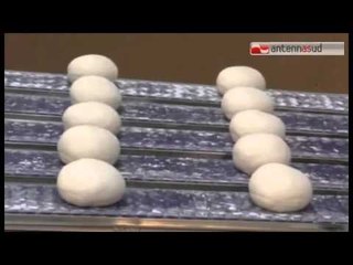 Tg Antenna Sud - Nel panino trova una lametta, chiuso il panificio