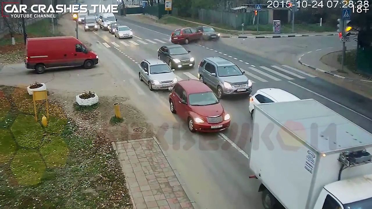 Car Crashes & Road Rage Compilation - September 2015 - episode 88 HD