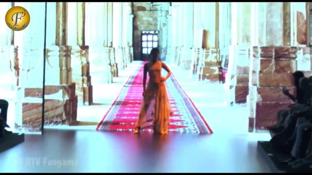 SHRUTI HASN ON RAMP IN LFW 2016 FOR DESIGNER II ANUSHREE REDDY