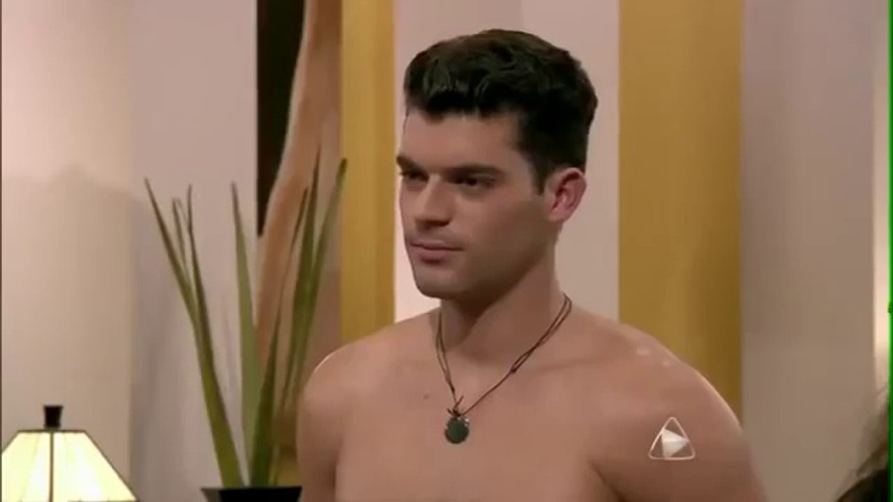LIVE SEX ON BED SHOW