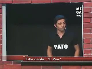 Detrás del muro MCC Belen Besa al Pelado