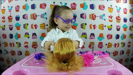 Мисс Лиля Доктор лечит Машу из мультфильма Маша и