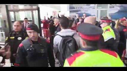 Efsaneler imza dağıttı