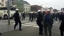 La tension monte à Bruxelles: plus d'une centaine de jeunes tentent de rejoindre la Bourse (VIDEO 2)
