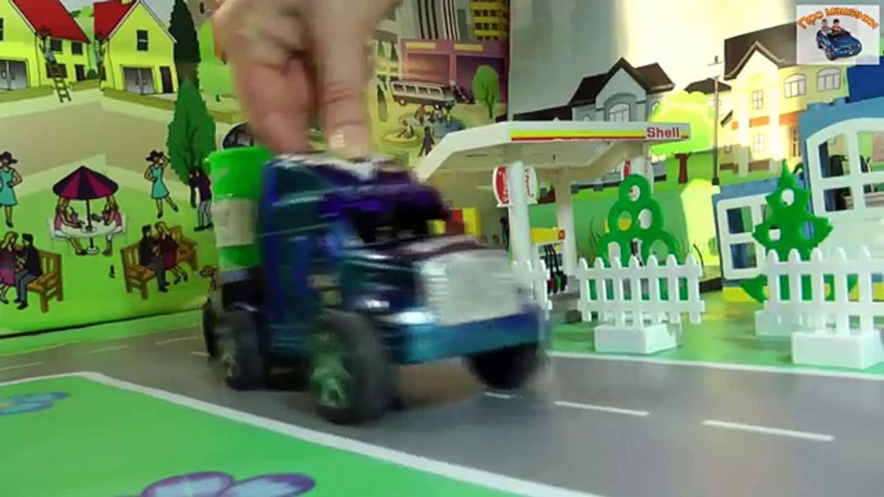 Маленькие машинки в грязи. 자동차 에 대한 만화 Small cars in the mud - Про машинки 小排量汽車卡通