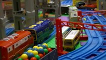 【oyuncak trenler】Motorlu Thomas 17 Thomas ve Arkadaşları Tren Motorlar Trackmaster (00561