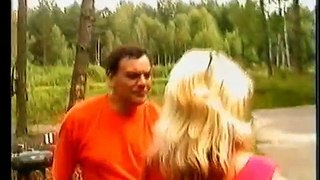 Генрик Вороваевец танцует в лесу с девушками супер танец девушки лес