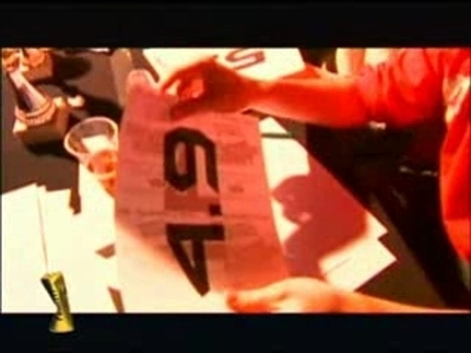 Reportage sur le concours de Air Guitar à Rennes