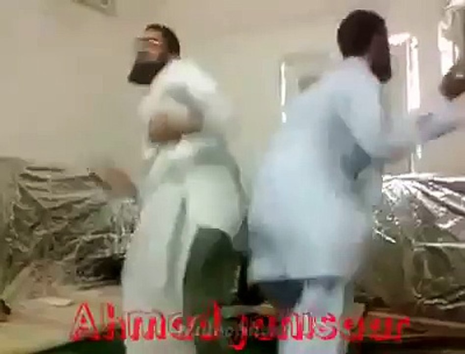 Tu ne Mari Entryian aur dil main - Pathan & Sufi Version Very Funny