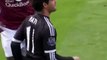 El gesto de incredulidad de Radamel Falcao cuando salió Pato ante Aston Villa