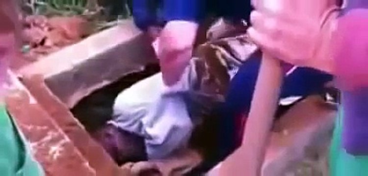 Shocking Video Buried Alive Man Freed From Brazil Grave