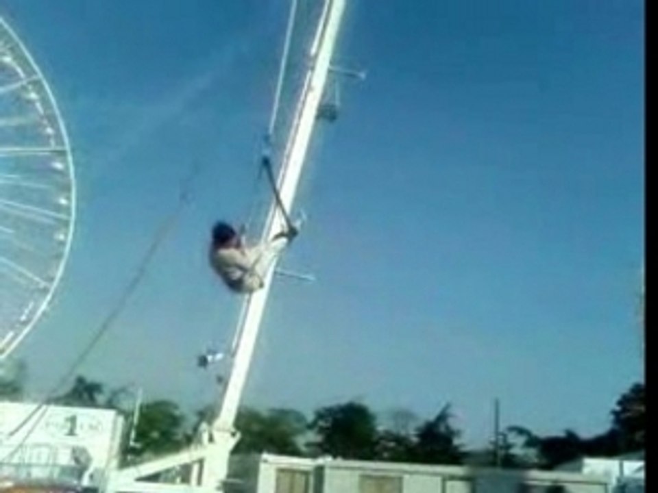 Hi-champ en saut en élastique