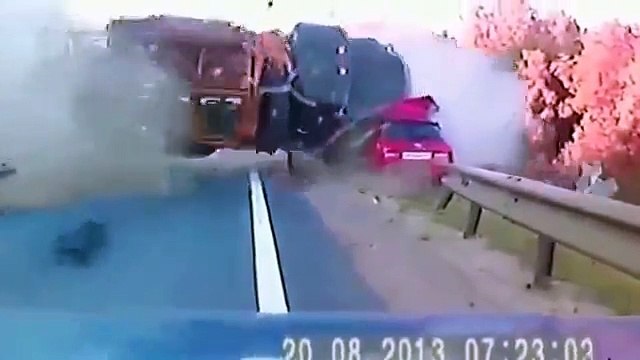 Truck vs Car crash compilation -28. Car Crashes and road accidents. ДТП грузовиков