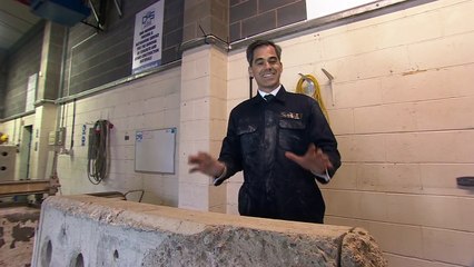 BBC man stuck trying Hatton Gardens vault hole - BBC News