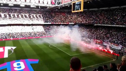 Le superbe tifo de l'Ajax pour Cruyff