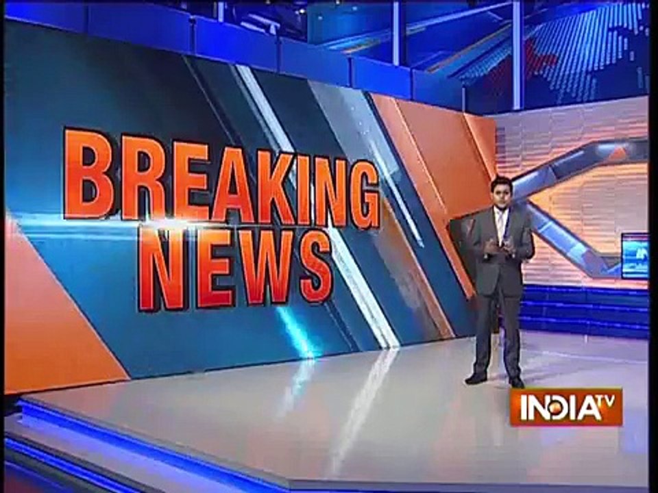 Varanasi_ SP leader helps rescue jail officer over Jail superintendent taken hostage