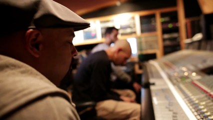 Game of Thrones Season 4: Mixtape Featurette (HBO)