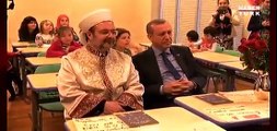 Cumhurbaşkanı Erdoğan, “Ey Sevgili” şiiri okununca gözyaşlarına hakim olamadı (Trend Videos)