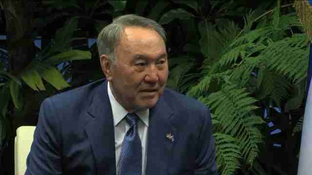 Nazarbáyev y Castro se reúnen para reforzar vínculos