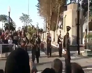 Pakistan Soldier Dropped The Pagri of Indian Soldier