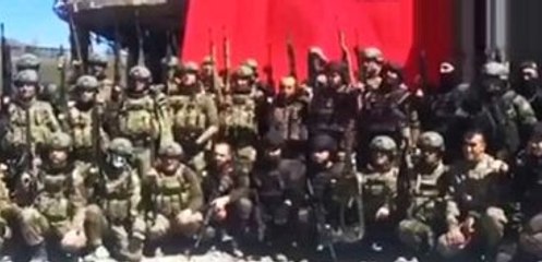 Özel Harekatçılar Yüksekova'da Marş Okuyup Tekbir Getirdiler