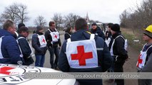 Red Cross warns Ukrainians about mines in conflict zone