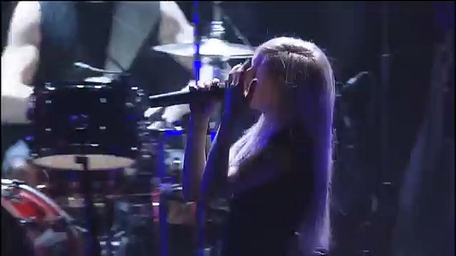 Avril Lavigne - Live at Budokan (Japan) 2005 - Full concert 9