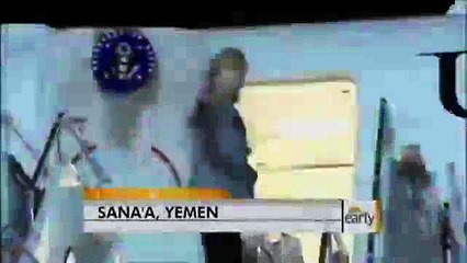 PRICELESS Moment Hillary Clinton Falls