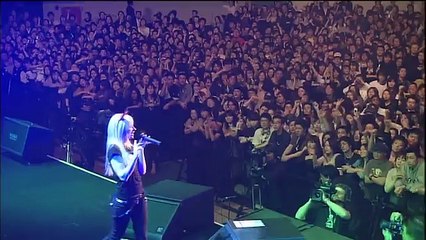 Avril Lavigne - Live at Budokan (Japan) 2005 - Full concert 50