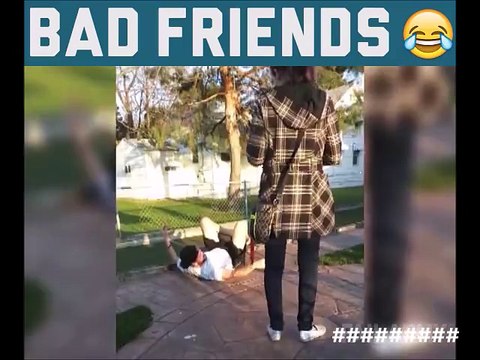 Compilation des pires potes que tu puisses avoir!