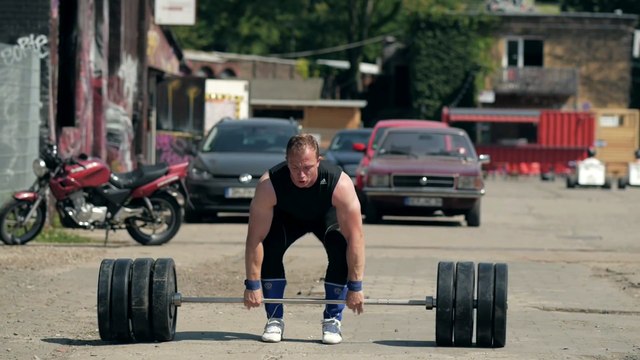 Powerlifter VS Street Workout - STRENGTH WARS 2k15 #1