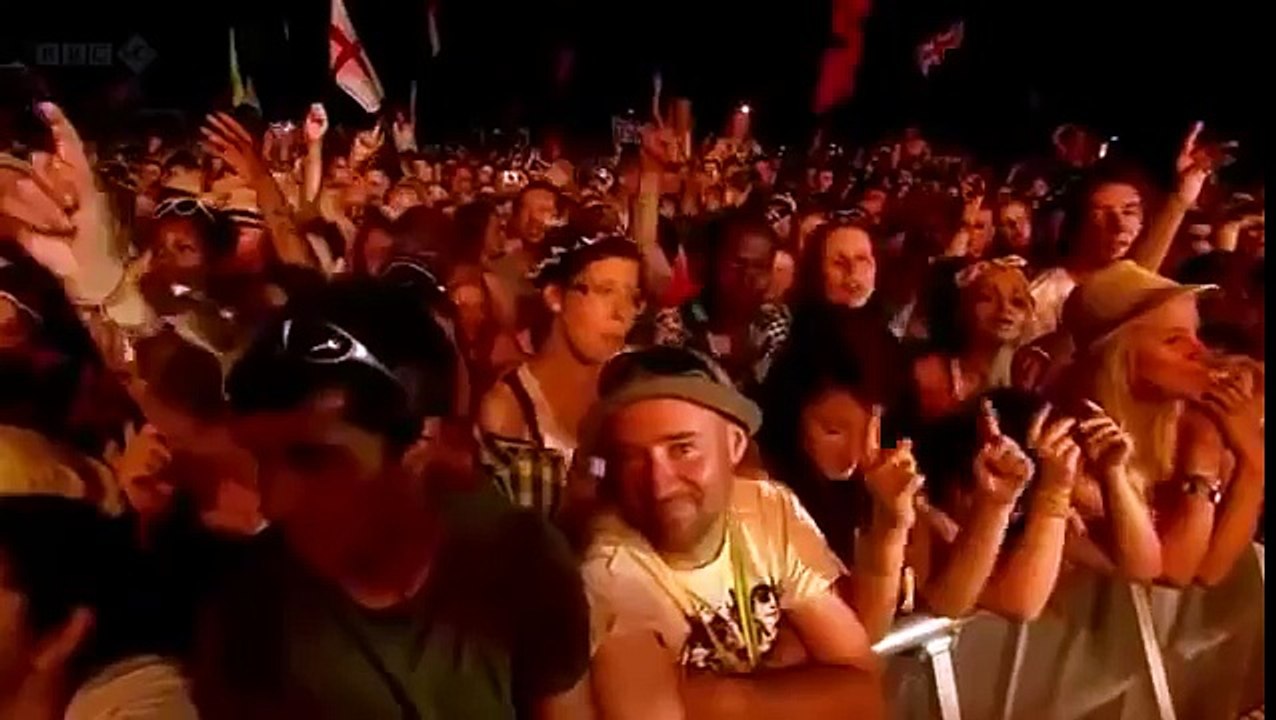 Beyonce - Live at Glastonbury 2011 HD FULL CONCERT! 39