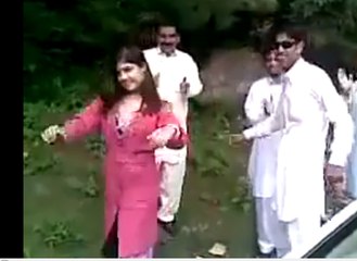 ملا لہ یوسفزئی کا ڈانس یہ پاکستان کی وزیراعظم بننا چاہتی ہے