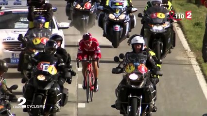Stade 2 : les motos dans le peloton, la cohabitation dangereuse des deux-roues