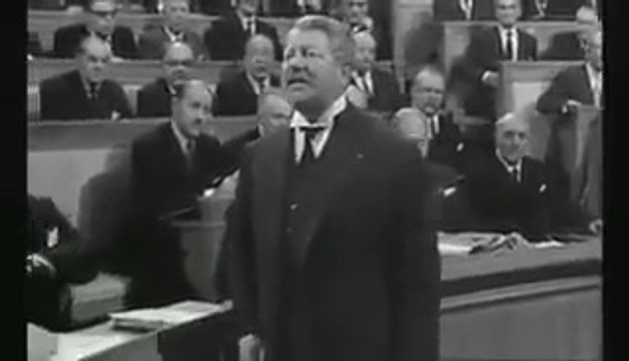 Je ne m'en lasse pas!!!!!!!! Trop beau.