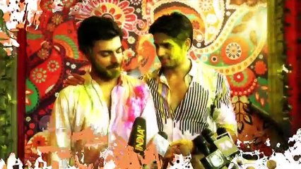 WATCH! Salman Khan, Shah Rukh Khan & More, SPECIAL Holi Dance VIDEO!