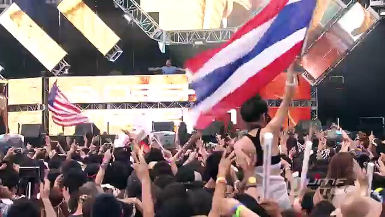 Dash Berlin - Live at Ultra Music Festival Japan Mainstage 2015 17