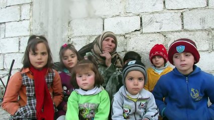 Syrians eating tree leaves to survive - BBC News