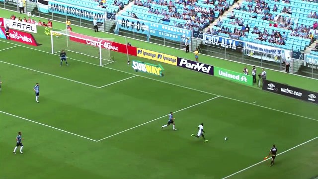 Vai Cavalo! Hugo humilha gremista com balão estilo Neymar