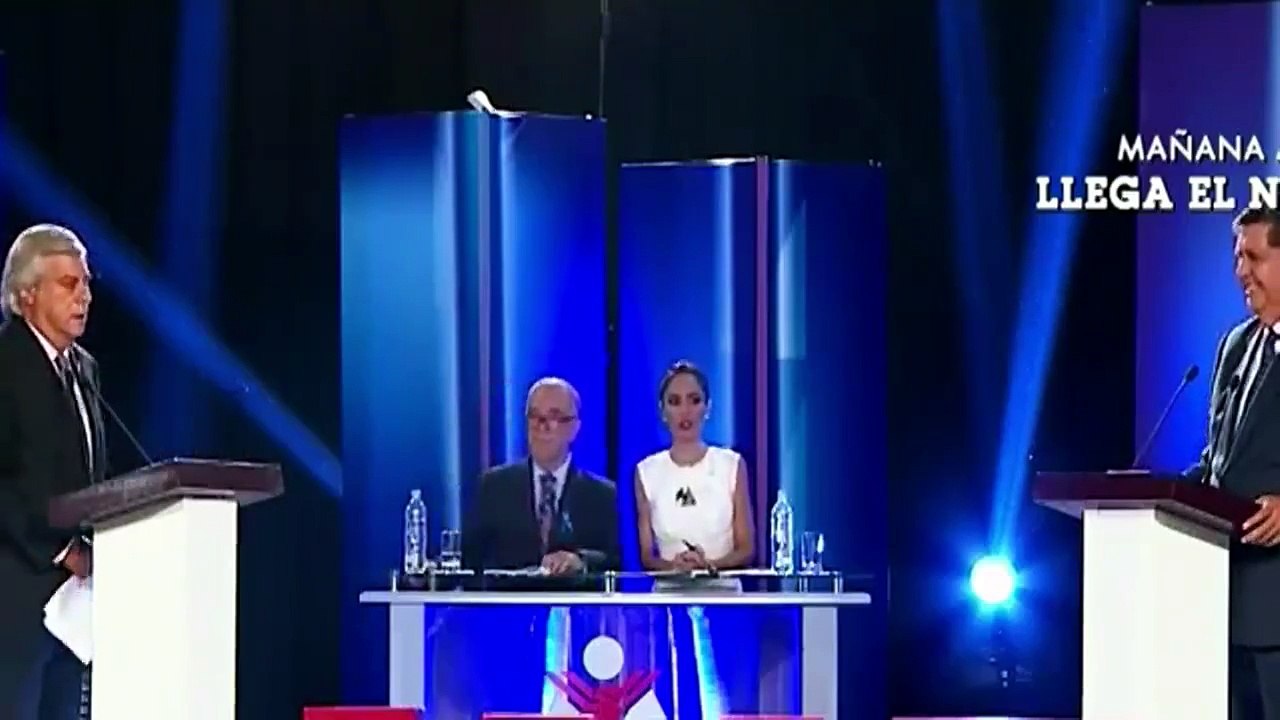 Fernando Olivera le dice sus verdades a Alan García en Debate Presidencial por los hechos de corrupción, dolar muc, enriquecimiento ilicito y narcotráfico