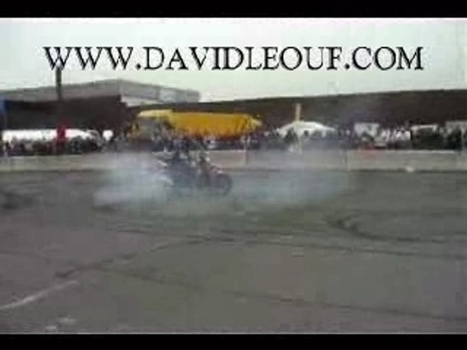 Paris tuning show (stunt moto) (1)