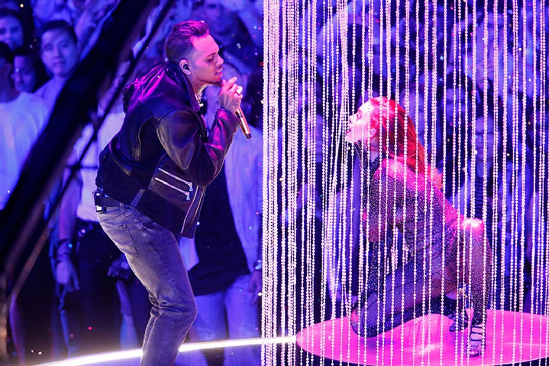 Chris Brown perform Medley at iHeartRadio Music Awards