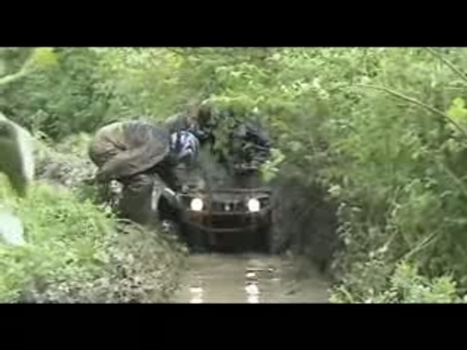 quad dans grande marre d'eau alan eirc marc