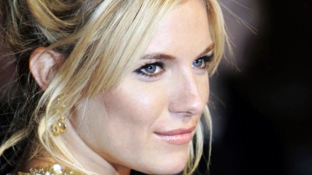 Top 10 Hottest British Female Celebrities