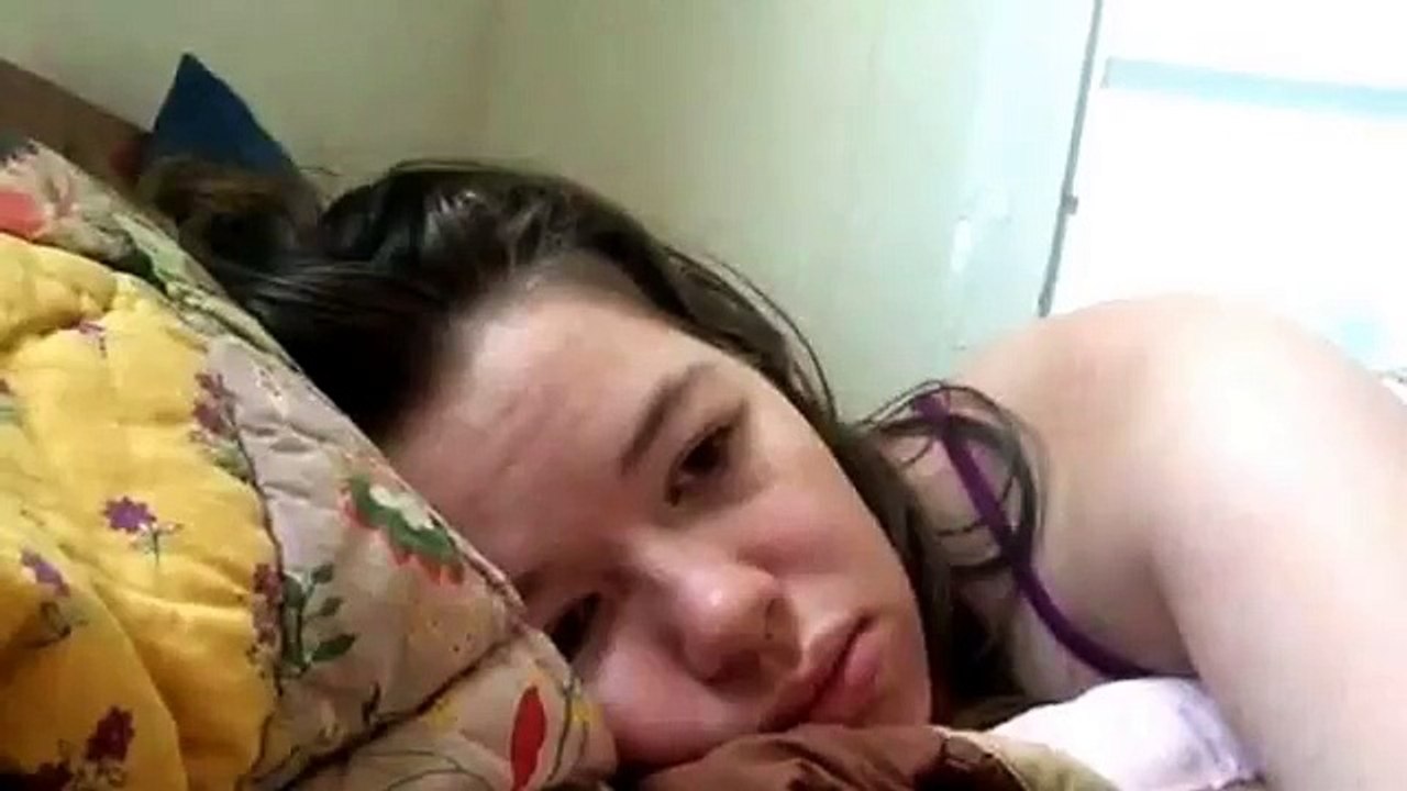 Morning face routine with bee